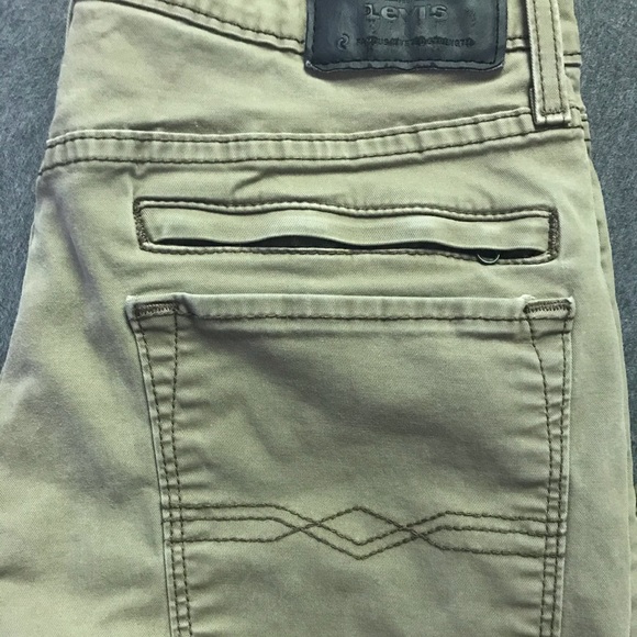 denizen levi's 208 regular taper fit